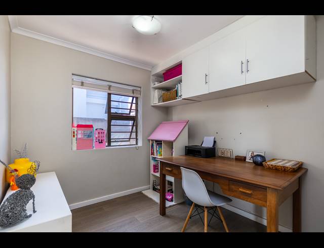 4 BEDROOM FREEHOLD FOR SALE IN PARKLANDS